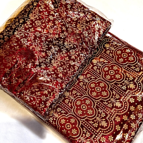 Draped in Royalty The Banarasi Saree Saga Maroon & Gold wedding Sari - Picture 4 of 5